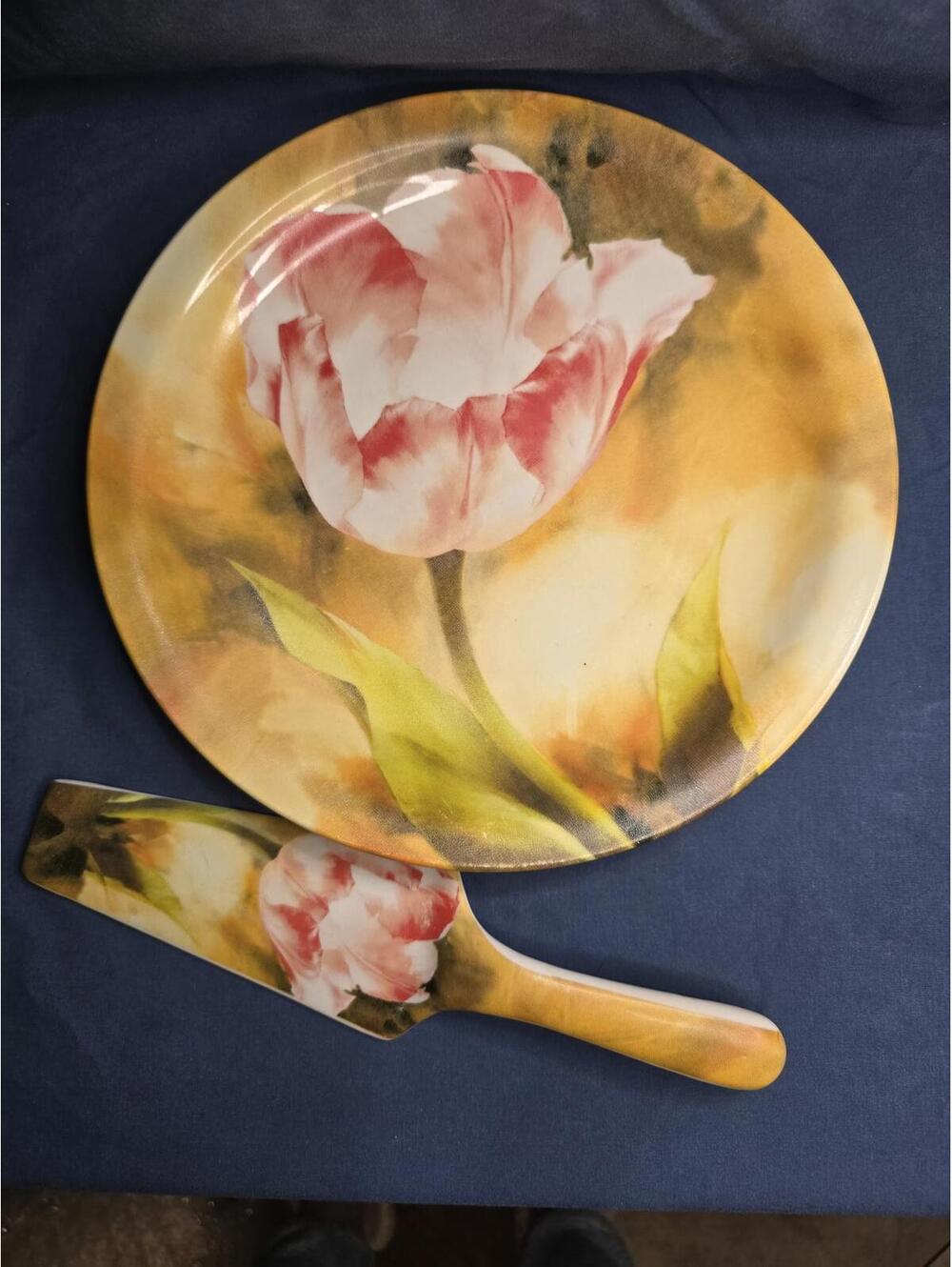 Vintage WCL Floral Decorative 10 1/2" Cake Plate with Matching Server